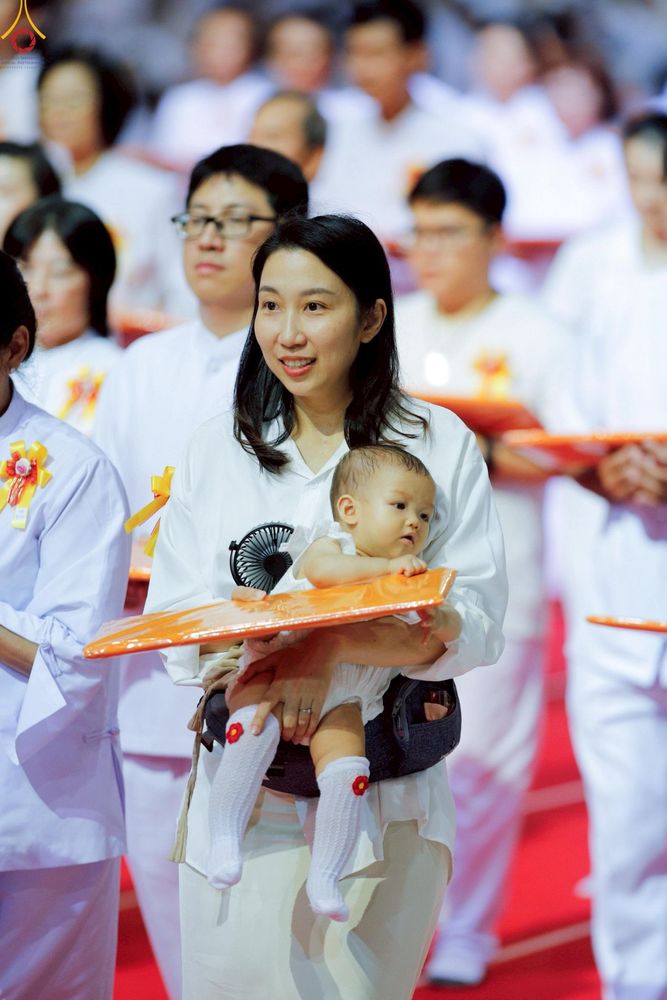 ภาพ No.243941:วันอาทิตย์ที่ 7 กันยายน พ.ศ. 2568 พิธีทอดผ้าป่าสมทบกฐินวัดพระธรรมกาย และสมทบกฐิน 30,000 วัดทั่วไทย ครั้งที่ 2 ณ ห้องแก้วสารพัดนึก 1 วัดพระธรรมกาย