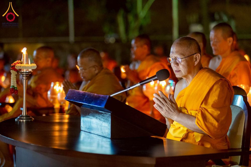 ภาพ No.275292:วันอาทิตย์ที่ 30 พฤศจิกายน พ.ศ. 2568 พิธีจุดประทีปถวายเป็นพุทธบูชา ณ ศูนย์ปฏิบัติธรรมระยอง (บ้านช่องลม)