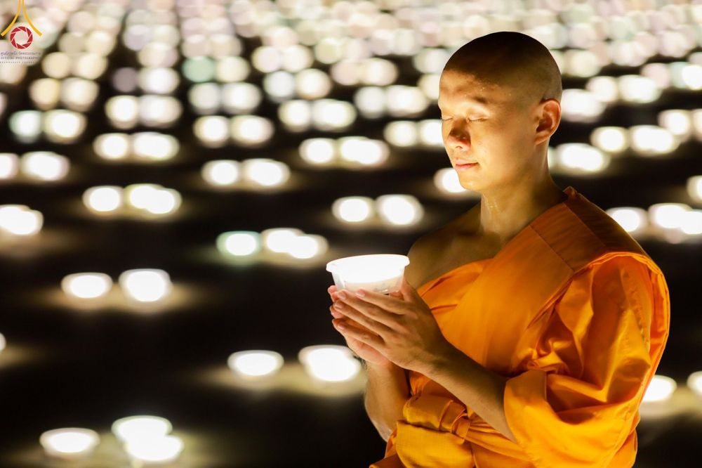 ภาพ No.154826:พิธีจุดประทีป, พิธีฉลองชัยสวดมนต์บทธัมมจักกัปปวัตนสูตร ณ มหารัตนวิหารคด วัดพระธรรมกาย วันอังคารที่ 17 กันยายน พ.ศ. 2567