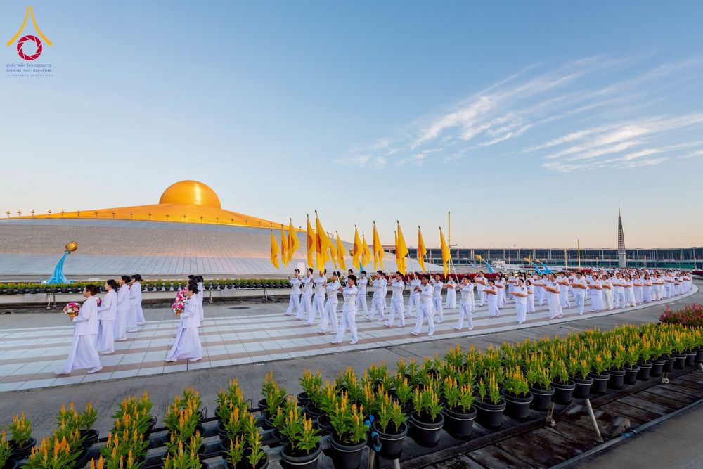 ภาพ No.276624:วันเสาร์ที่ 6 ธันวาคม  พ.ศ. 2568 พิธีเวียนประทักษิณและพิธีวันทาเจดีย์ โครงการอุปสมบทบูชาธรรมมหาปูชนียาจารย์ ประจำปี พ.ศ.2568 โครงการบวชพระนานาชาติ AEC และ WAB รุ่น CEO (นักบริหาร) รุ่นที่ 5 ณ มหาธรรมกายเจดีย์ วัดพระธรรมกาย