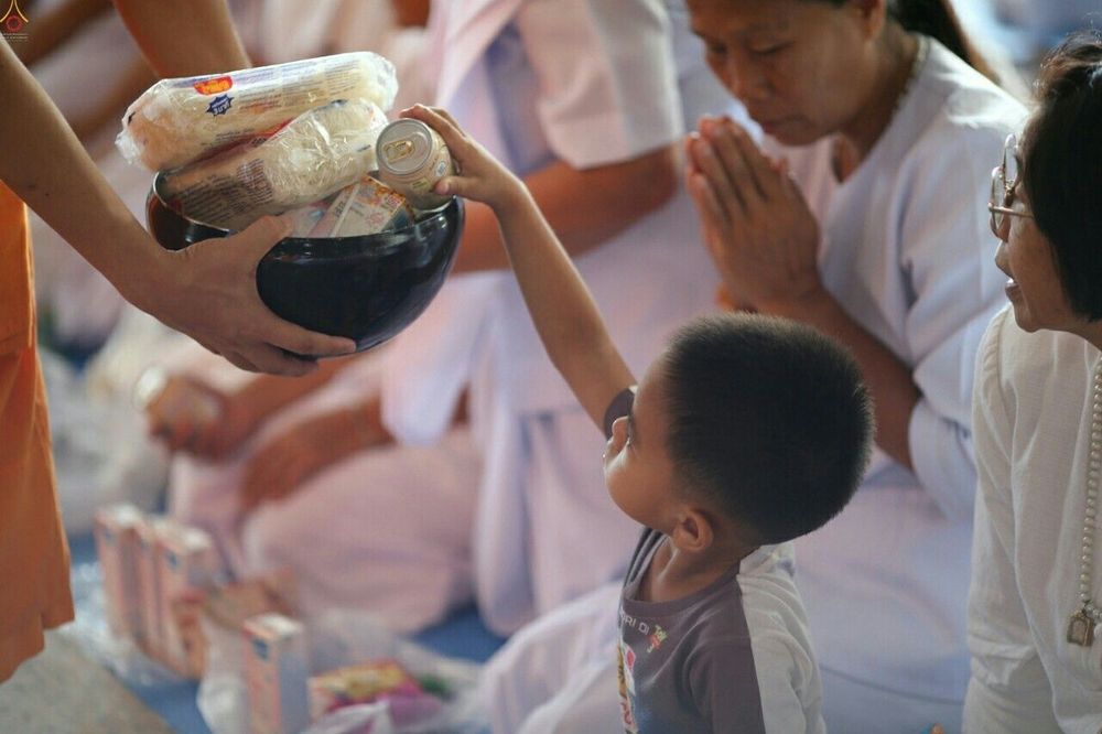 ภาพ No.23946:ประมวลภาพวันวิสาขบูชา 2559 ณ วัดพระธรรมกาย จ.ปทุมธานี