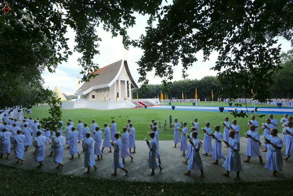 ภาพ No.27192:พิธีบรรพชาอุปสมบทหมู่นาคธรรมทายาทบูชาธรรมพระราชภาวนาจารย์เพื่อน้อมถวายเป็นพระราชกุศล