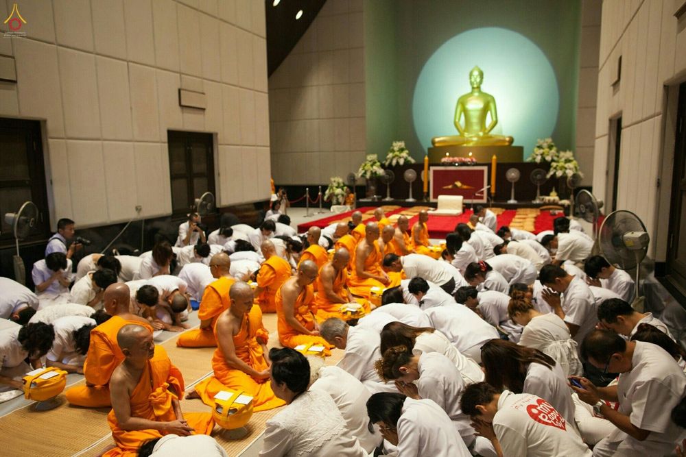 ภาพ No.27206:พิธีบรรพชาอุปสมบทหมู่นาคธรรมทายาทบูชาธรรมพระราชภาวนาจารย์เพื่อน้อมถวายเป็นพระราชกุศล