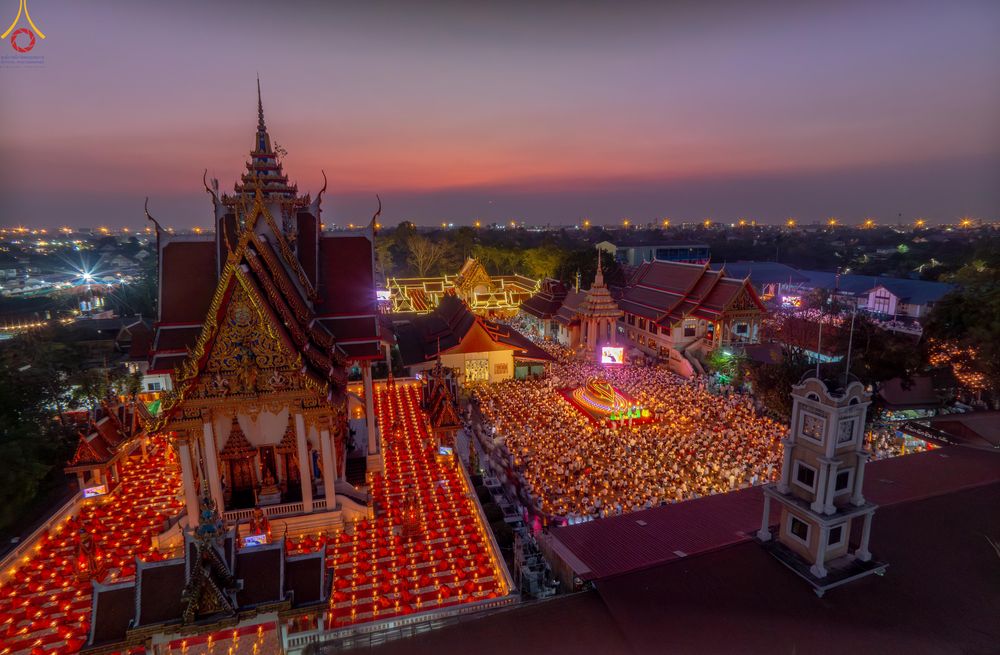 ภาพ No.297155:วันที่ 17 มกราคม พ.ศ. 2569 พิธีจุดประทีปถวายเป็นพุทธบูชา และบูชาธรรมมหาปูชนียาจารย์ (ภาพชุดที่ 2) ณ วัดโบสถ์บน ต.บางคูเวียง จ.นนทบุรี อนุสรณ์สถานลำดับที่ 4 สถานที่เกิดด้วยกายธรรม ในโครงการธรรมยาตรา กตัญญูบูชา มหาปูชนียาจารย์ พระมงคลเทพมุนี(สด จนฺทสโร) พร