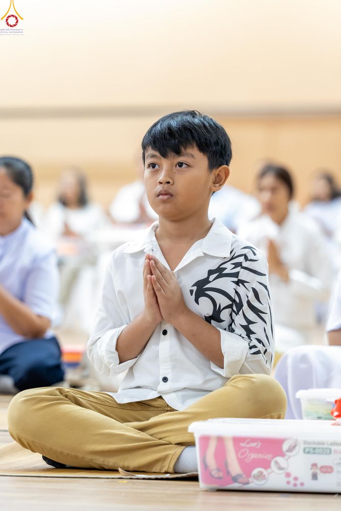 ภาพ No.280545:วันที่ 28 ธันวาคม พ.ศ.2568 พิธีถวายอุปกรณ์ทำความสะอาด ณ ห้องแก้วสารพัดนึก วัดพระธรรมกาย