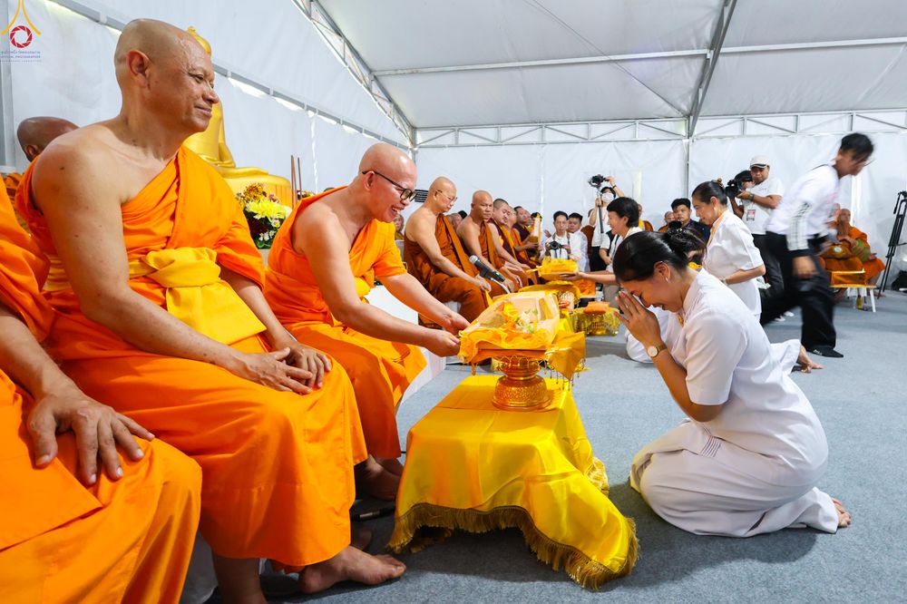 ภาพ No.331628:วันอาทิตย์ที่ 31 พฤษภาคม พ.ศ. 2569 เทศกาลวิสาขบูชานานาชาติ มหาเจดีย์บุโรพุทโธ (Borobudur) ในจังหวัดชวากลาง ประเทศอินโดนีเซีย