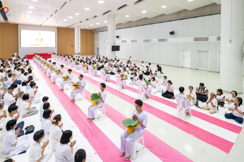 ภาพ No.319282:วันเสาร์ที่ 4 เมษายน พ.ศ.2569 พิธีปลงผมนาคธรรมทายาท โครงการอุปสมบทหมู่ธรรมทายาท ระดับอุดมศึกษา รุ่นที่ 53 ภาคฤดูร้อน ณ มหารัตนวิหารคด 13 วัดพระธรรมกาย