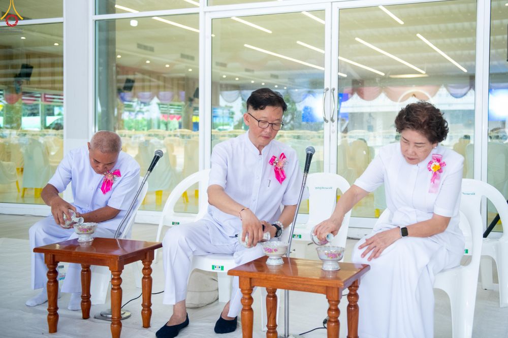 ภาพ No.328298:วันเสาร์ที่ 9 พฤษภาคม พ.ศ. 2569 พิธีตักบาตรแด่คณะสงฆ์ 323 วัด 4 จังหวัดชายแดนภาคใต้ พิธีถวายสังฆทานแด่คณะสงฆ์ 323 วัด ปีที่ 22 ครั้งที่ 185 พิธีมอบกองทุนหนุนแรงใจช่วยครูใต้ ปีที่ 19 ครั้งที่ 148 ณ ศูนย์ปฏิบัติธรรมภาคใต้