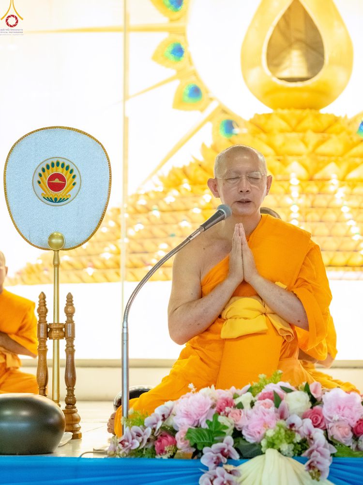 ภาพ No.337605:วันอาทิตย์ต้นเดือน 5 กรกฎาคม พ.ศ.2569 พิธีตักบาตรข้าวสารอาหารแห้ง  ณ บ้านแก้วเรือนทองคุณยายฯ วัดพระธรรมกาย