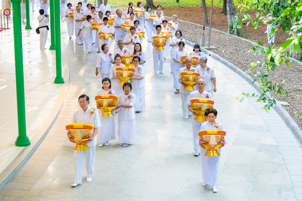 ภาพ No.328350:วันเสาร์ที่ 2 พฤษภาคม พ.ศ.2569 พิธีอุปสมบทสามเณรเตรียม DCI รุ่นที่ 23 ณ อุโบสถพระไตรปิฎก วัดพระธรรมกาย จังหวัดปทุมธานี