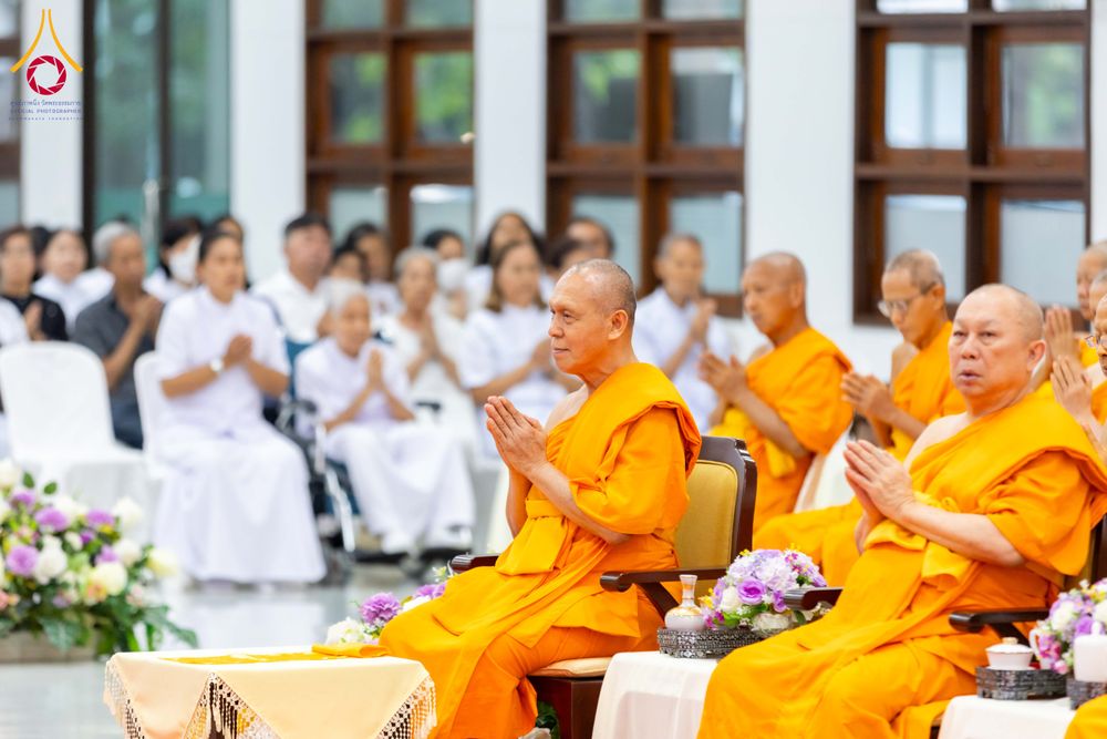 ภาพ No.316117:วันศุกร์ที่ 27 มีนาคม พ.ศ. 2569 พิธีบำเพ็ญกุศล คุณพ่อณรงค์ จินตมากุล  สิริอายุ 99 ปี 11 เดือน โยมบิดา พระครูปลัดรัตนวีรวัฒน์ (รังสฤษดิ์ อิทฺธิจินตโก) ที่ปรึกษาเจ้าคณะจังหวัดปทุมธานี เจ้าอาวาสวัดพระธรรมกาย  ณ ห้องปลูกศรัทธา 2 วัดพระธรรมกาย ปทุมธานี