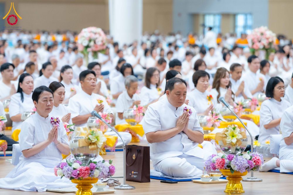 ภาพ No.310700:วันอาทิตย์ที่ 22 กุมภาพันธ์ พ.ศ. 2569 พิธีถวายโคมมาฆประทีป ณ ห้องแก้วสารพัดนึก 2 วัดพระธรรมกาย จ.ปทุมธานี