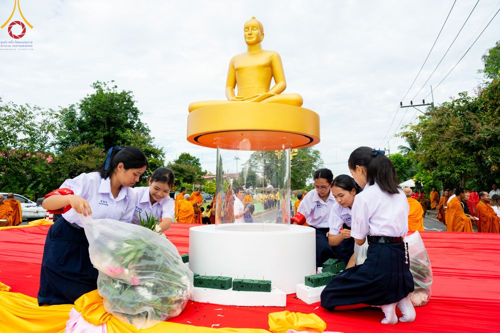 ภาพ No.341192:วันที่ 27 กรกฎาคม พ.ศ. 2569 พิธีตักบาตรพระ 1,000 รูป เมืองพัทลุง  ณ ถนนราเมศวร์ อ.เมือง จ.พัทลุง