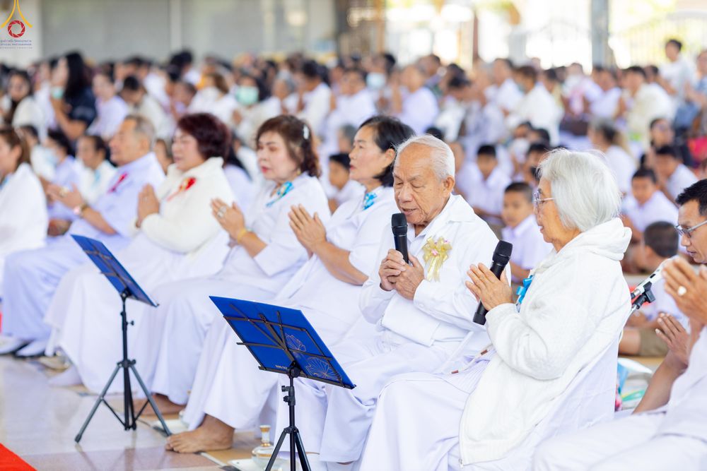 ภาพ No.293331:วันที่ 12 มกราคม พ.ศ. 2569 พิธีทอดผ้าป่าทำนุบำรุงศาสนสถาน ณ วัดพรสวรรค์ อ.สองพี่น้อง จ.สุพรรณบุรี ในโครงการธรรมยาตรา กตัญญูบูชา มหาปูชนียาจารย์ พระมงคลเทพมุนี(สด จนฺทสโร) พระผู้ปราบมาร อนุสรณ์สถาน 7 แห่ง ปีที่ 14