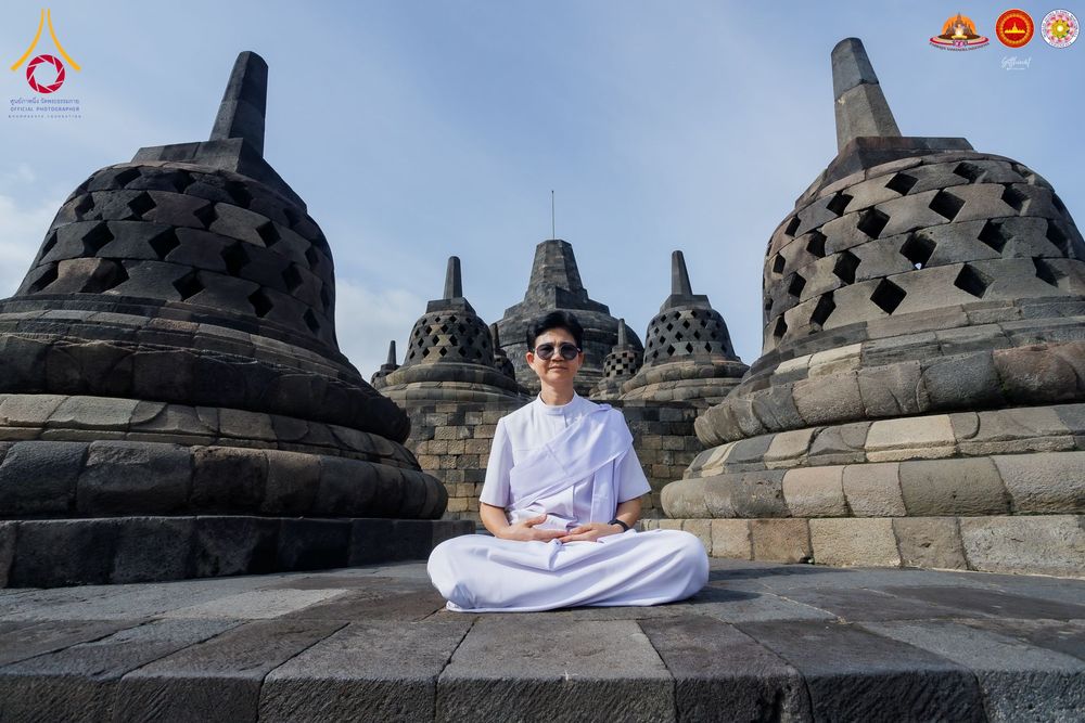 ภาพ No.280122:วันที่ 31 ธันวาคม พ.ศ. 2568 เดินธรรมยาตราที่บรมพุทธโธ อินโดนีเซีย