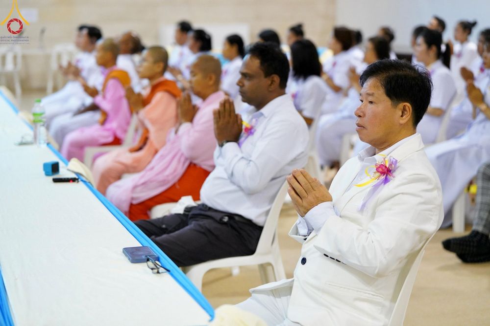 ภาพ No.137345:พิธีตักบาตร และปฏิบัติธรรม ในวันวิสาขบูชา วันพุธที่ 22 พฤษภาคม พ.ศ. 2567 ( วันพระขึ้น15 ค่ำ เดือน 6 ) ณ วัดพระธรรมกาย จ.ปทุมธานี