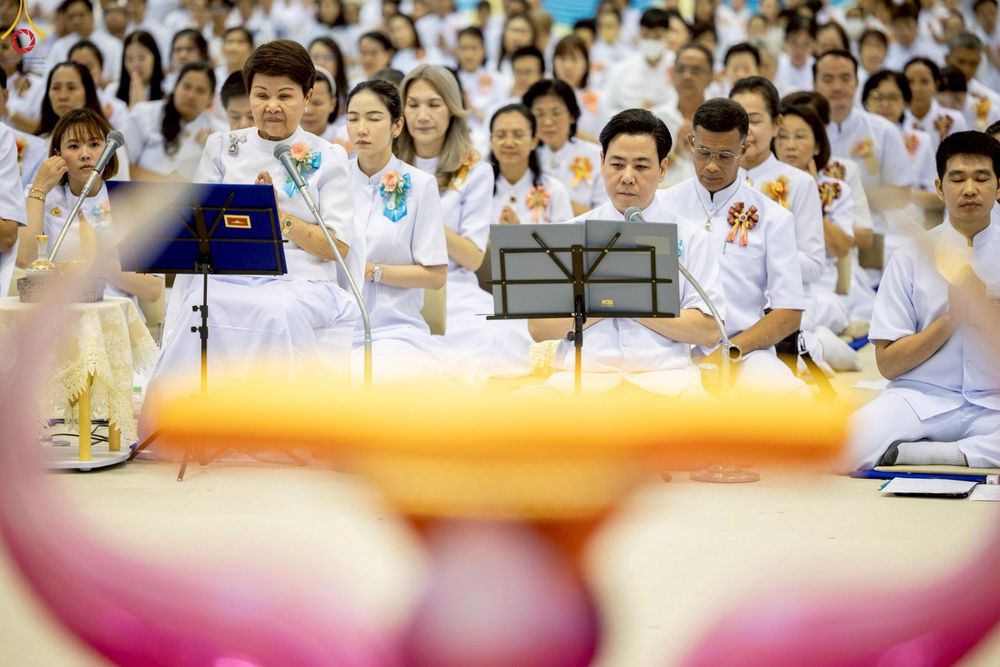 ภาพ No.251736:วันที่ 10 ตุลาคม พ.ศ. 2568 พิธีทอดผ้าป่าสมทบกฐินวัดพระธรรมกาย และสมทบกฐิน 30,000 กว่าวัดทั่วประเทศ ครั้งที่ 3 ณ สภาธรรมกายสากล วัดพระธรรมกาย