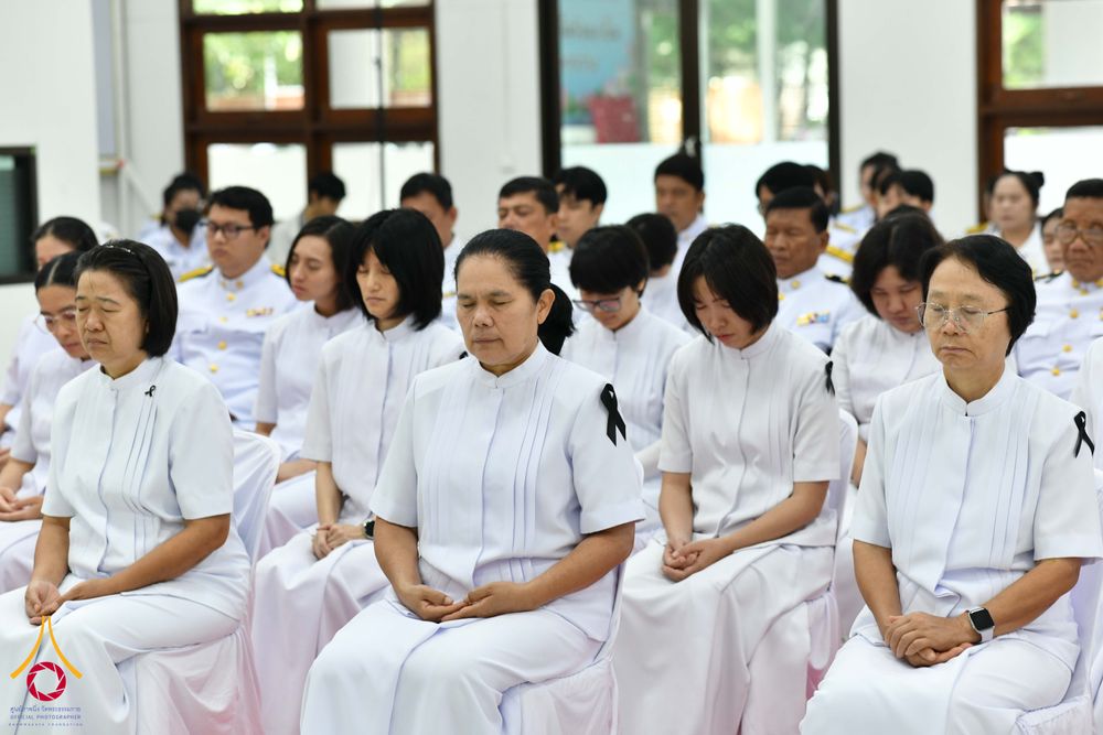 ภาพ No.344249:วันที่ 12 สิงหาคม พ.ศ. 2569  พสกนิกรชาวอำเภอคลองหลวง พร้อมใจร่วมพิธีสวดพระพุทธมนต์และทำบุญตักบาตรถวายพระราชกุศล เนื่องในวันคล้ายวันพระราชสมภพ สมเด็จพระบรมราชชนนีพันปีหลวง และวันแม่แห่งชาติ 12 สิงหาคม 2569