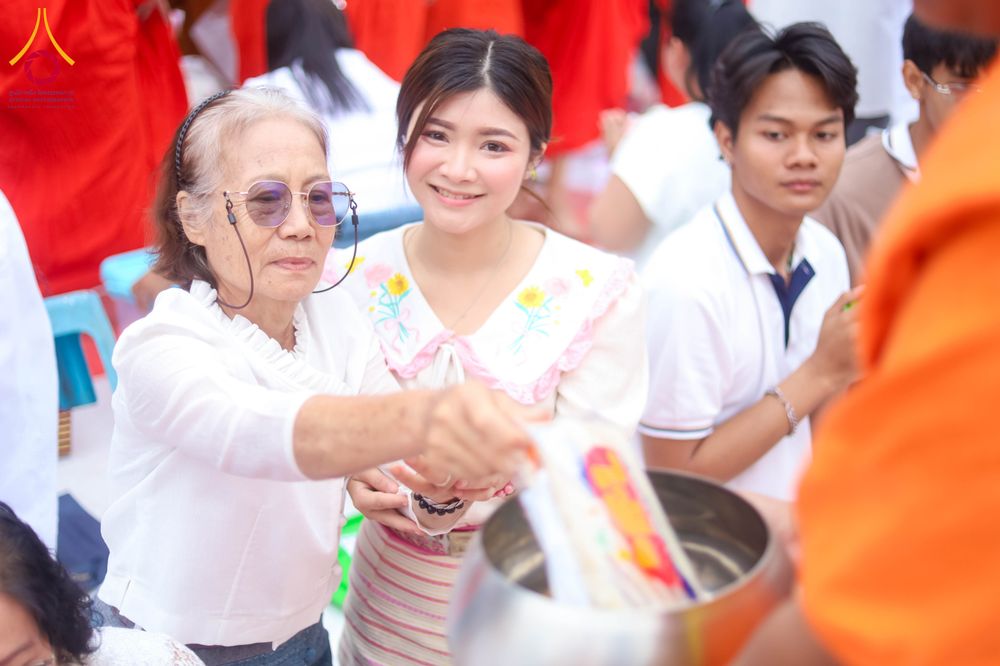 ภาพ No.310902:วันอาทิตย์ที่ 22 กุมภาพันธ์ พ.ศ. 2569 พิธีตักบาตรเเด่คณะพระภิกษุสงฆ์ 1,111 รูป จังหวัดน่าน หนึ่งในโครงการตักบาตรพระ 2,000,000 รูป 77 จังหวัดทั่วไทย ในวาระอันเป็นมงคลยิ่ง ครบรอบ 744 ปี นครน่าน สืบสานศรัทธา ทำบุญใหญ่ของเมืองน่าน ณ ข่วงเมือง วัดภูมินทร์ อำเ