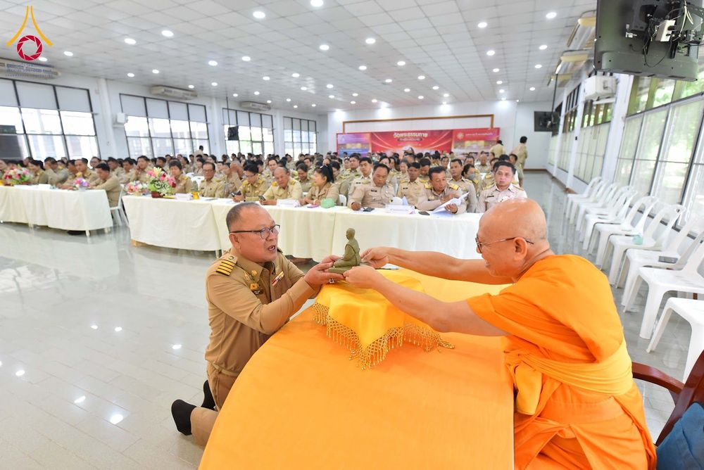 ภาพ No.344144:วันจันทร์ที่ 10 สิงหาคม พ.ศ. 2569  วัดพระธรรมกาย มูลนิธิธรรมกาย และคณะศิษย์ฯ ร่วมส่งแรงใจ “นักปกครองท้องที่ของประชาชน” เนื่องในวันกำนัน ผู้ใหญ่บ้าน 2569 พร้อมร่วมยินดีรางวัลแห่งความภาคภูมิใจของชาวอำเภอคลองหลวง
