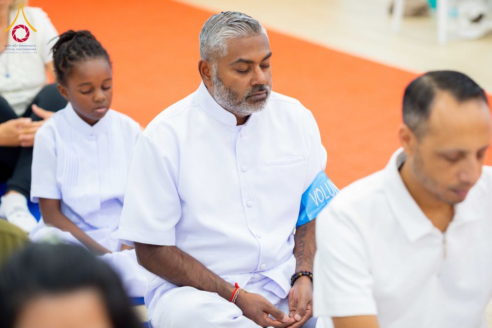 ภาพ No.313245:วันอาทิตย์ที่ 8 มีนาคม พ.ศ. 2569 พิธีสมโภชรูปเหมือนพระมงคลเทพมุนี (สด จนฺทสโร) และพิธีทอดผ้าป่าสามัคคีเพื่อสร้างวิหารพระมงคลเทพมุนี ณ วัดพุทธเคปทาวน์ ประเทศแอฟริกาใต้