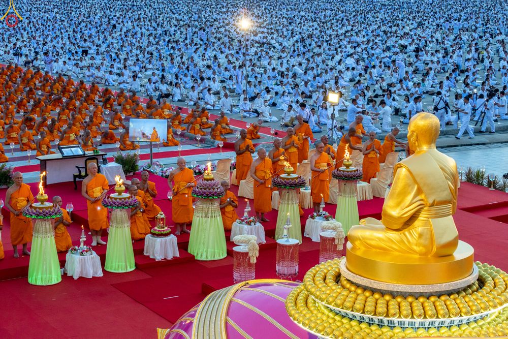 ภาพ No.307868:วันที่ 31 มกราคม พ.ศ. 2569 พิธีจุดประทีปธรรมถวายเป็นพุทธบูชา  และบูชาธรรมมหาปูชนียาจารย์ (ภาพชุดที่ 2) ณ วัดพระธรรมกาย ปทุมธานี ในโครงการธรรมยาตรา กตัญญูบูชา มหาปูชนียาจารย์ พระมงคลเทพมุนี(สด จนฺทสโร) พระผู้ปราบมาร อนุสรณ์สถาน 7 แห่ง ปีที่ 14