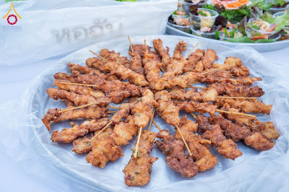 ภาพ No.288352:วันที่ 5 มกราคม พ.ศ. 2569 พิธีถวายภัตตาหารเป็นสังฆทาน แด่พระธรรมยาตรา ในโครงการธรรมยาตรา กตัญญูบูชา มหาปูชนียาจารย์ พระมงคลเทพมุนี(สด จนฺทสโร) พระผู้ปราบมาร อนุสรณ์สถาน 7 แห่ง ปีที่ 14 ณ อนุสรณ์สถานมหาวิหารพระมงคลเทพมุนี (โลตัสแลนด์) อ.สองพี่น้อง จ.สุพรร