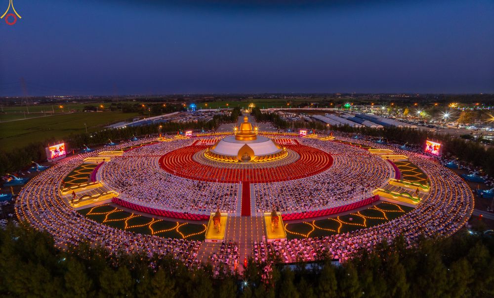 ภาพ No.302278:วันที่ 23 มกราคม พ.ศ. 2569 พิธีจุดประทีปธรรมถวายเป็นพุทธบูชา (ภาพชุดที่ 2) และบูชาธรรมมหาปูชนียาจารย์  ณ อนุสรณ์สถานลำดับที่ 5 สถานที่เผยแผ่วิชชาธรรมกายครั้งแรก อนุสรณ์สถานบางปลา วัดบางปลา อำเภอบางเลน จังหวัดนครปฐม ในโครงการธรรมยาตรา กตัญญูบูชา มหาปูชนีย