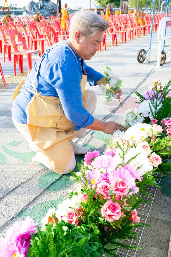 ภาพ No.282394:วันที่ 19 -20 ธันวาคม พ.ศ.2568 เบื้องหลังความสำเร็จ ของการจัดงานตักบาตร พระ 10,000 รูป Skywalk กาญจนบุรี