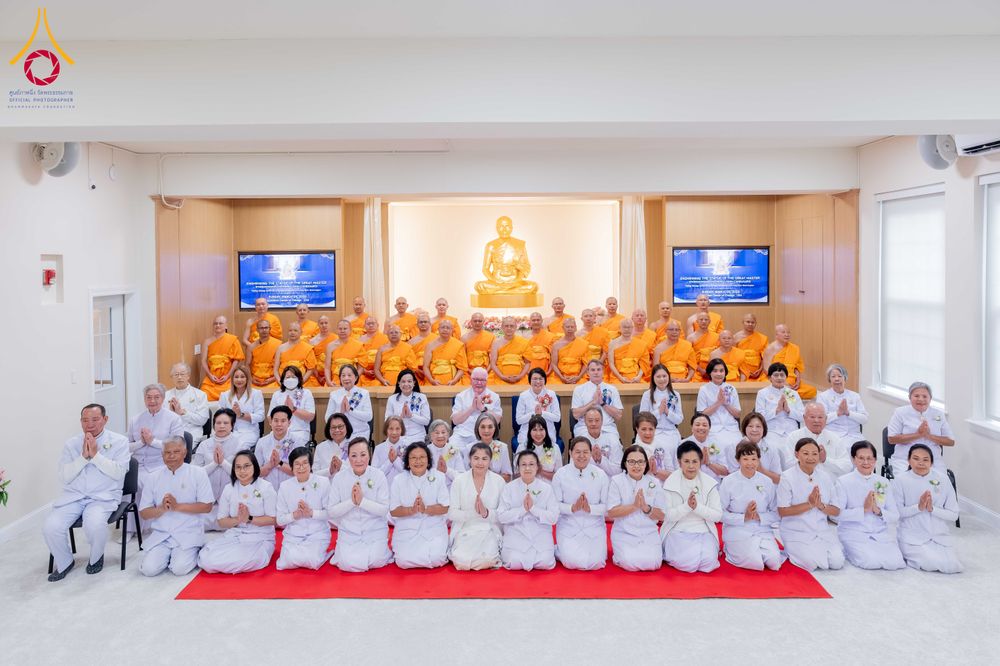 ภาพ No.319192:วันที่ 29 มีนาคม พ.ศ.2569 พิธีอัญเชิญรูปหล่อพระมงคลเทพมุนี (สด จนฺทสโร) ประดิษฐาน ณ ห้องปฏิบัติธรรม “มงคลรัตนโชติ”  วัดพระธรรมกายชิคาโก ประเทศสหรัฐอเมริกา