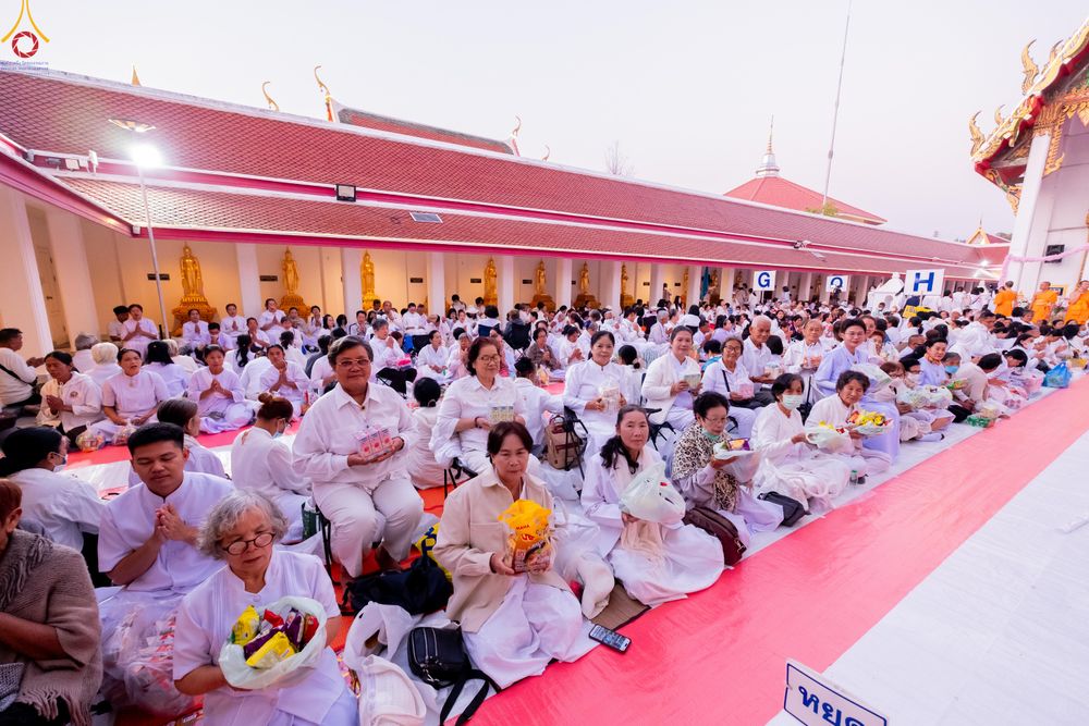 ภาพ No.294342:วันที่ 14 มกราคม พ.ศ. 2569 พิธีตักบาตรพระธรรมยาตรา ณ วัดสองพี่น้อง ต.ต้นตาล อ.สองพี่น้อง จ.สุพรรณบุรี ในโครงการธรรมยาตรา กตัญญูบูชา มหาปูชนียาจารย์ พระมงคลเทพมุนี(สด จนฺทสโร) พระผู้ปราบมาร อนุสรณ์สถาน 7 แห่ง ปีที่ 14