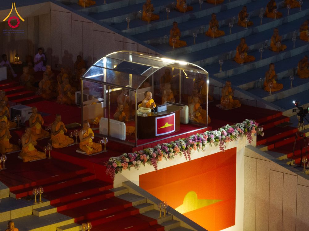 ภาพ No.312202:วันอังคารที่ 3 มีนาคม พ.ศ.2569 พิธีเวียนประทักษิณและจุดมาฆประทีป ณ ลานธรรมพระมหาธรรมกายเจดีย์ วัดพระธรรมกาย