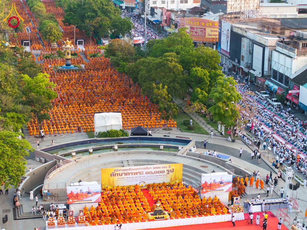 ภาพ No.312940:วันอาทิตย์ที่ 8 มีนาคม พ.ศ.2569 ทำบุญเมืองนครราชสีมา 558 ปี ตักบาตรพระ 10,000 รูป (ภาพชุดที่ 2)