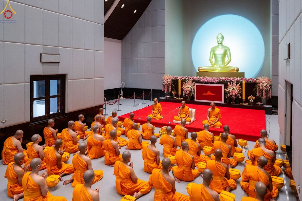 ภาพ No.84260:พิธีขอบรรพชา , พิธีขอสรณคมน์และศีล ,  พิธีรับบาตร , พิธีอุปสมบท ในโครงการบรรพชาอุปสมบทหมู่ธรรมทายาทรุ่นเข้าพรรษา และโครงการบรรพชาสามเณรโรงเรียนนานาชาติ รุ่นที่ 12 ณ โบสถ์พระไตรปิฎก วัดพระธรรมกาย วันที่ 22 กรกฎาคม พ.ศ. 2566