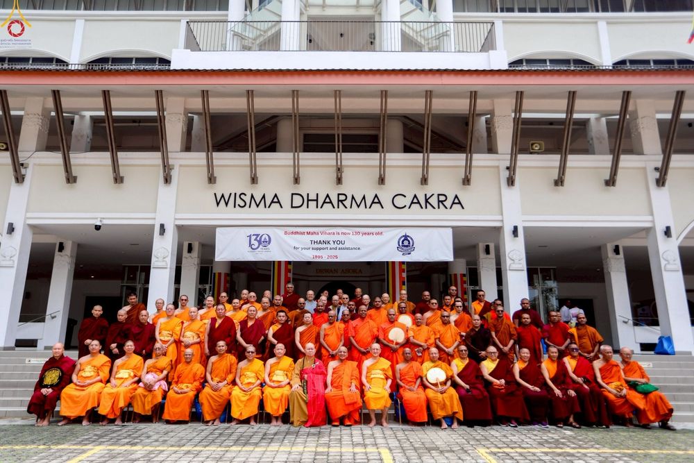 ภาพ No.245065:วันที่ 30-31 สิงหาคม พ.ศ. 2568 พิธีฉลองสมโภช พระบรมสารีริกธาตุ ณ วัดพระธรรมกายกัวลาลัมเปอร์ ประเทศมาเลเซีย เพื่ออัญเชิญไปประดิษฐาน ณ วัดพุทธมหาวิหาร ประเทศศรีลังกา