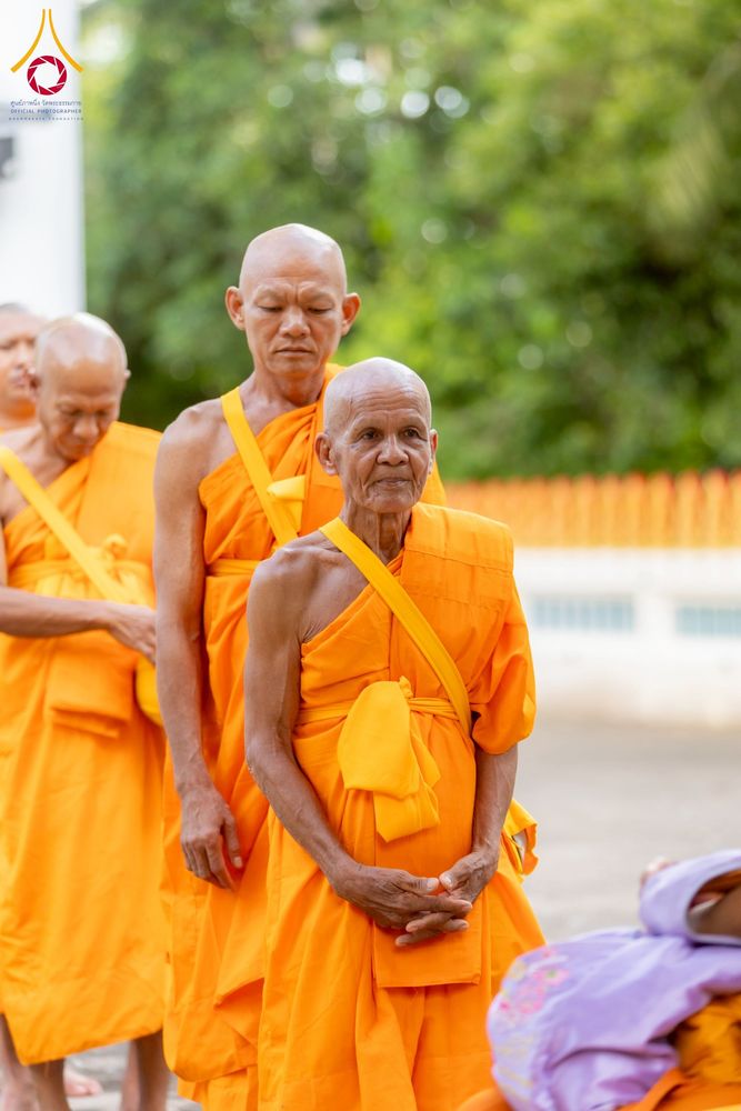 ภาพ No.231841:วันเสาร์ ที่ 5 กรกฎาคม พ.ศ. 2568 พิธีบรรพชา อุปสมบท โครงการอุปสมบท บูชาธรรมมหาปูชนียาจารย์ รุ่นเข้าพรรษา ณ วัดเกาะแก้วประชานุรักษ์ อ.วังทอง  จ.พิษณุโลก