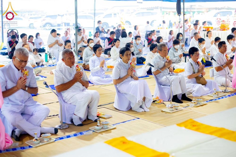 ภาพ No.191825:พิธีถวายภัตตาหารเป็นสังฆทาน แด่พระธรรมยาตรา ณ อนุสรณ์สถานคลองบางนางแท่น อ.สามพราน จ.นครปฐม ในโครงการธรรมยาตรา กตัญญูบูชา มหาปูชนียาจารย์ พระมงคลเทพมุนี(สด จนฺทสโร) พระผู้ปราบมาร อนุสรณ์สถาน 7 แห่ง ปีที่ 13 วันที่ 9 มกราคม พ.ศ. 2568