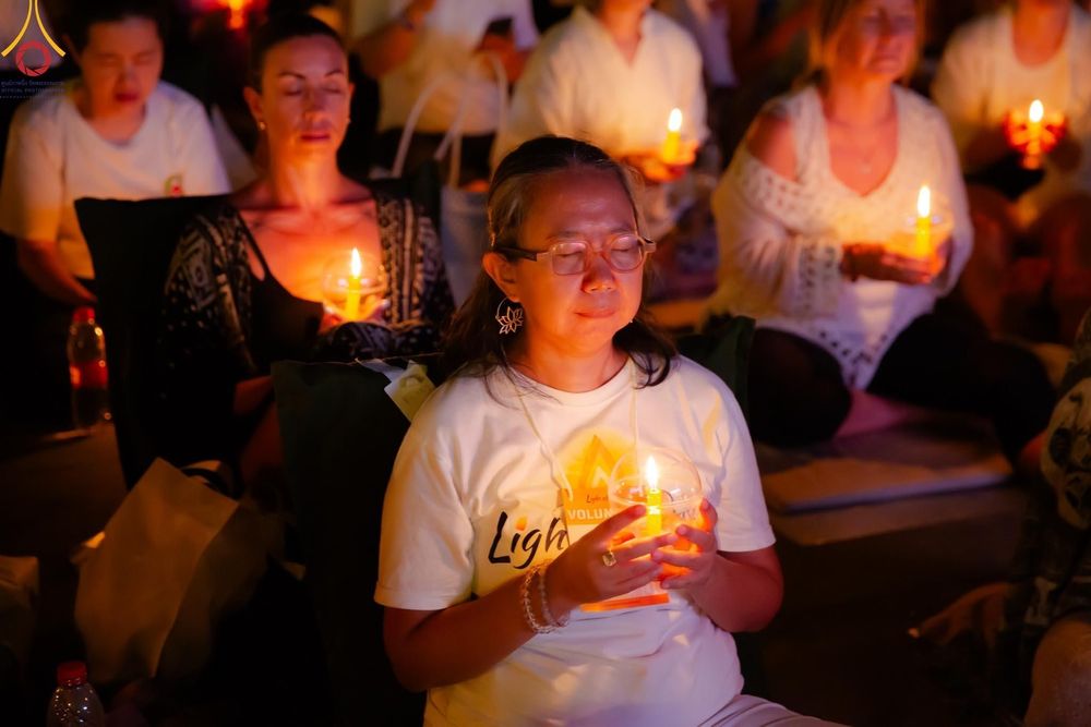 ภาพ No.156550:วัดพุทธบาหลีและวัดพระธรรมกาย จัดปฏิบัติธรรมนานาชาติ 1,151 คนจาก 78 ประเทศ ใน "วันสันติภาพสากล" ณ บาหลี อินโดนีเซีย วันเสาร์ที่ 21 กันยายน พ.ศ. 2567 เวลา 16.00-21.00 น. ณ พิพิธภัณฑ์ ARMA เมืองอูบุด จังหวัดบาหลี ประเทศอินโดนีเซีย