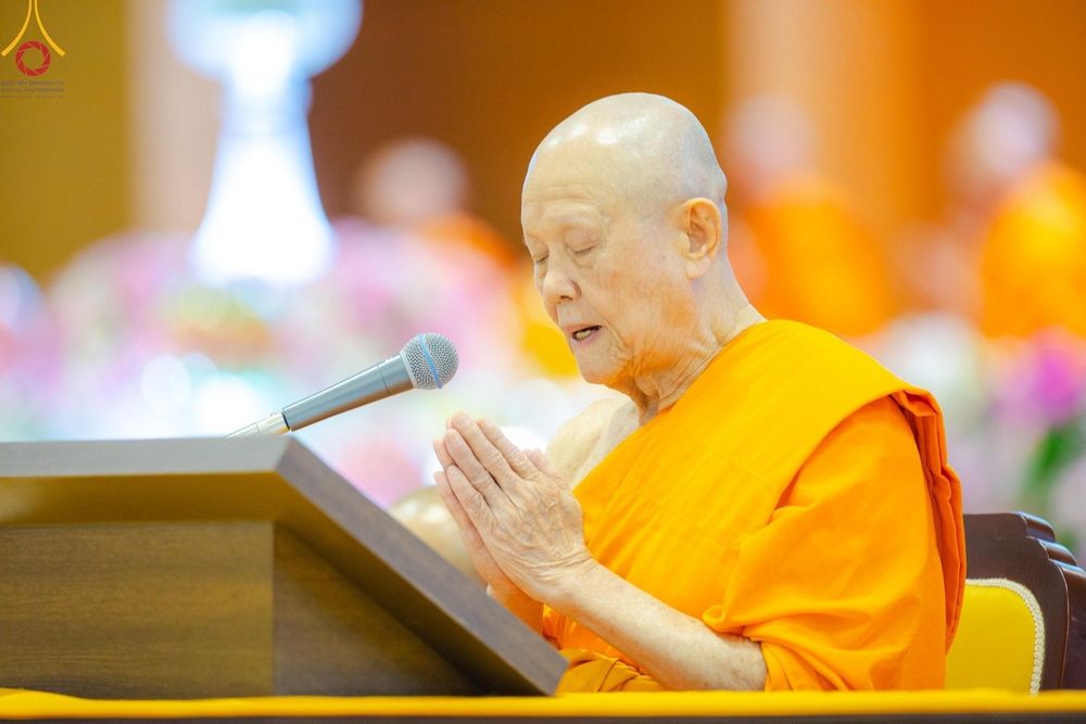 ภาพ No.178140:พิธีทอดผ้าป่าต้นสมบัติจักรพรรดิ ในวันอาทิตย์ที่ 1 ธันวาคม พ.ศ. 2567 ณ สภาธรรมกายสากล วัดพระธรรมกาย