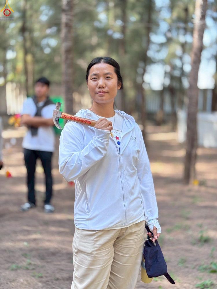 ภาพ No.300531:ภาพเบื้องหลังอาสาสมัครรวมใจ ชุดที่ 3 ในโครงการธรรมยาตรา กตัญญูบูชา มหาปูชนียาจารย์ พระมงคลเทพมุนี(สด จนฺทสโร) พระผู้ปราบมาร อนุสรณ์สถาน 7 แห่ง ปีที่ 14