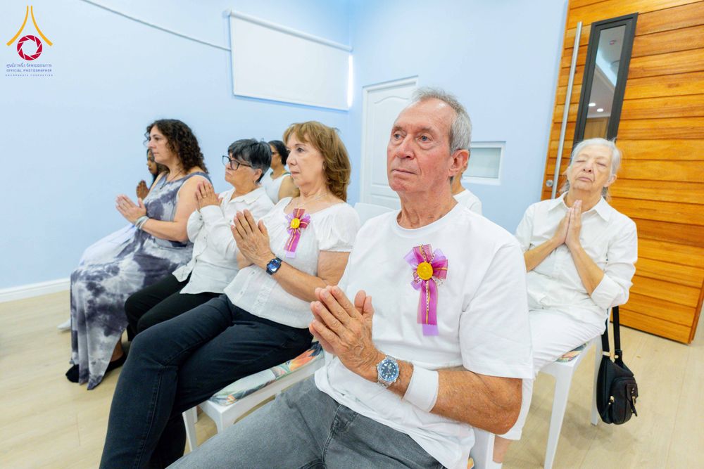 ภาพ No.313237:วันอาทิตย์ที่ 8 มีนาคม พ.ศ. 2569 พิธีสมโภชรูปเหมือนพระมงคลเทพมุนี (สด จนฺทสโร) และพิธีทอดผ้าป่าสามัคคีเพื่อสร้างวิหารพระมงคลเทพมุนี ณ วัดพุทธเคปทาวน์ ประเทศแอฟริกาใต้