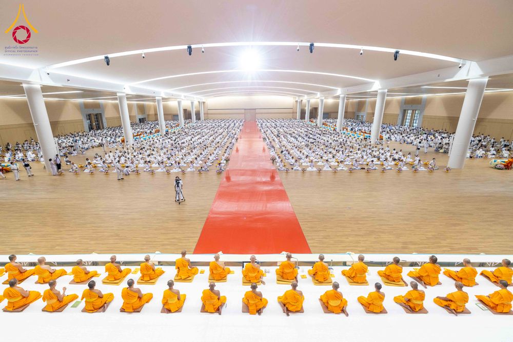 ภาพ No.310660:วันอาทิตย์ที่ 22 กุมภาพันธ์ พ.ศ. 2569 พิธีถวายโคมมาฆประทีป ณ ห้องแก้วสารพัดนึก 2 วัดพระธรรมกาย จ.ปทุมธานี