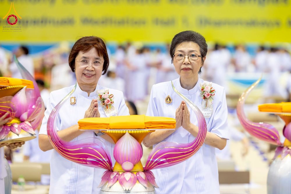 ภาพ No.215637:วันอาทิตย์ต้นเดือนที่ 6 เมษายน พ.ศ. 2568 ขบวนอัญเชิญผ้าป่าสมทบ มหาสังฆทาน 40,000 กว่าวัดทั่วประเทศ ณ สภาธรรมกายสากล วัดพระธรรมกาย