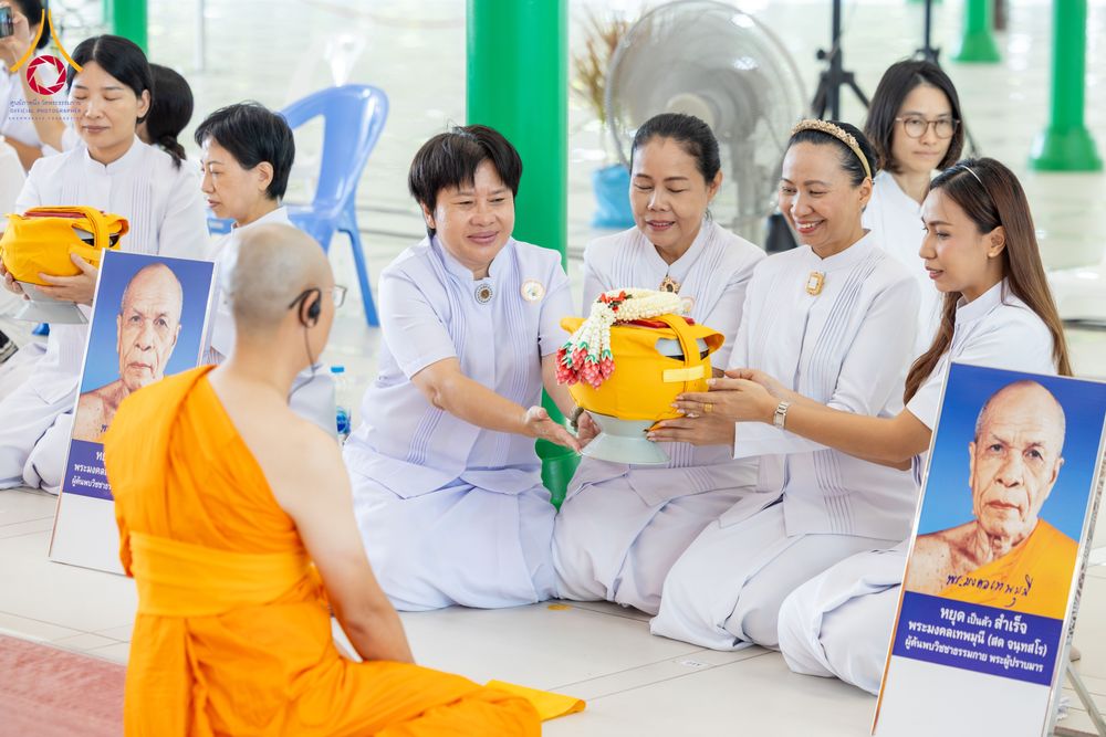 ภาพ No.286646:วันเสาร์ที่ 12 กรกฏาคม พ.ศ.2568 พิธีบรรพชาอุปสมบท  โครงการบรรพชาอุปสมบทหมู่ ธรรมทายาทนานาชาติ(ภาคภาษาจีน), โครงการบรรพชาสามเณร โรงเรียนนานาชาติ รุ่นที 14