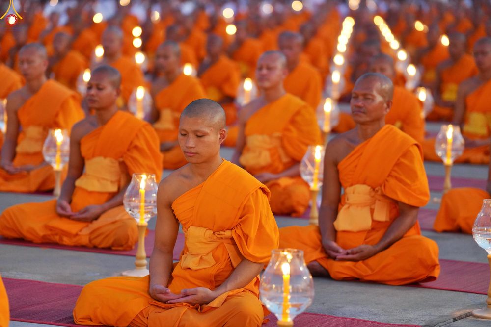 ภาพ No.308161:วันที่ 31 มกราคม พ.ศ. 2569 พิธีจุดประทีปธรรมถวายเป็นพุทธบูชา  และบูชาธรรมมหาปูชนียาจารย์ (ภาพชุดที่ 3) ณ วัดพระธรรมกาย ปทุมธานี ในโครงการธรรมยาตรา กตัญญูบูชา มหาปูชนียาจารย์ พระมงคลเทพมุนี(สด จนฺทสโร) พระผู้ปราบมาร อนุสรณ์สถาน 7 แห่ง ปีที่ 14