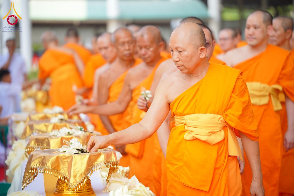 ภาพ No.316649:วันอาทิตย์ที่ 29 มีนาคม พ.ศ. 2569 พิธีทอดผ้าบังสุกุลและพิธีชำระร่าง โยมพ่อณรงค์ จินตมากุล  สิริอายุ 99 ปี 11 เดือน โยมบิดา พระครูปลัดรัตนวีรวัฒน์ (รังสฤษดิ์ อิทฺธิจินตโก) ที่ปรึกษาเจ้าคณะจังหวัดปทุมธานี เจ้าอาวาสวัดพระธรรมกาย  ณ ฌาปนสถานชั่วคราว ทางเข้า 