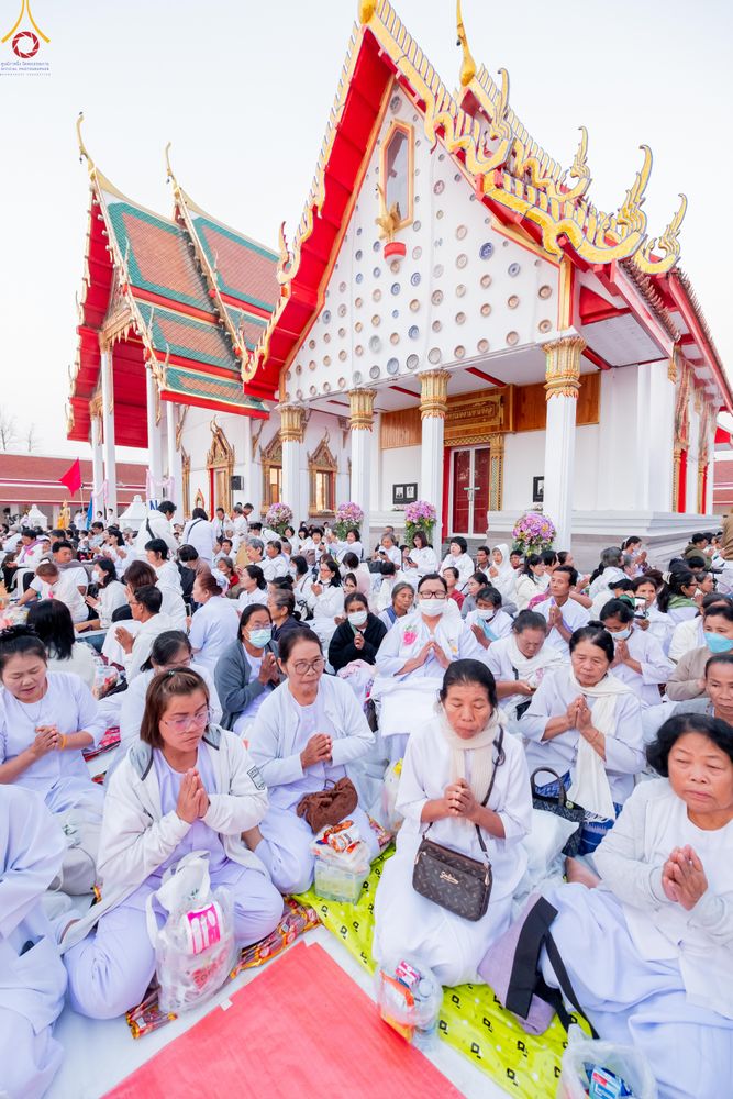ภาพ No.294350:วันที่ 14 มกราคม พ.ศ. 2569 พิธีตักบาตรพระธรรมยาตรา ณ วัดสองพี่น้อง ต.ต้นตาล อ.สองพี่น้อง จ.สุพรรณบุรี ในโครงการธรรมยาตรา กตัญญูบูชา มหาปูชนียาจารย์ พระมงคลเทพมุนี(สด จนฺทสโร) พระผู้ปราบมาร อนุสรณ์สถาน 7 แห่ง ปีที่ 14