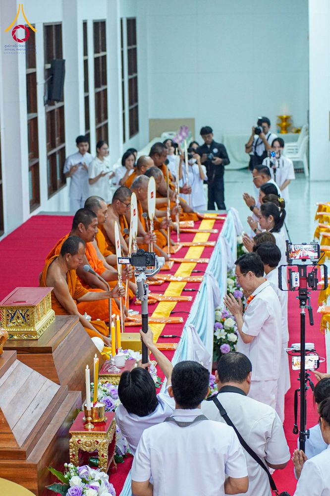 ภาพ No.316128:วันศุกร์ที่ 27 มีนาคม พ.ศ. 2569 พิธีบำเพ็ญกุศล คุณพ่อณรงค์ จินตมากุล  สิริอายุ 99 ปี 11 เดือน โยมบิดา พระครูปลัดรัตนวีรวัฒน์ (รังสฤษดิ์ อิทฺธิจินตโก) ที่ปรึกษาเจ้าคณะจังหวัดปทุมธานี เจ้าอาวาสวัดพระธรรมกาย  ณ ห้องปลูกศรัทธา 2 วัดพระธรรมกาย ปทุมธานี