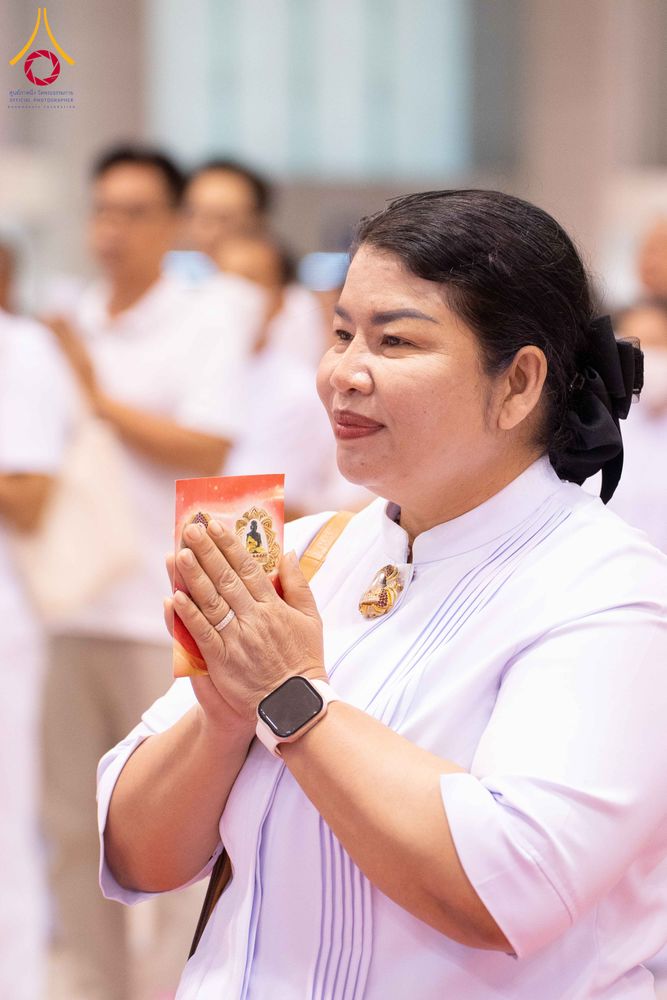 ภาพ No.338006:วันอาทิตย์ต้นเดือน 5 กรกฎาคม พ.ศ.2569 สัมมนาพิเศษ พิธีมอบพระของขวัญ ณ ห้องแก้วสารพัด1 วัดพระธรรมกาย