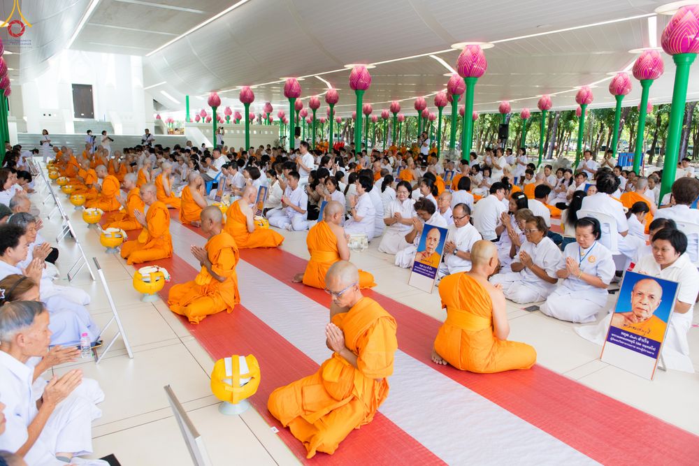 ภาพ No.335357:วันเสาร์ที่ 13 มิถุนายน พ.ศ.2569 พิธีขอบรรพชา , พิธีขอสรณคมน์และศีล , พิธีถวายบาตร , พิธีอุปสมบท โครงการอุปสมบทหมู่ผู้บริหาร รุ่นที่ 16 , โครงการอุปสมบทหมู่ธรรมทายาท  ระดับอุดมศึกษา รุ่นที่ 53 (ภาคฤดูฝน) ณ โบสถ์พระไตรปิฏก วัดพระธรรมกาย